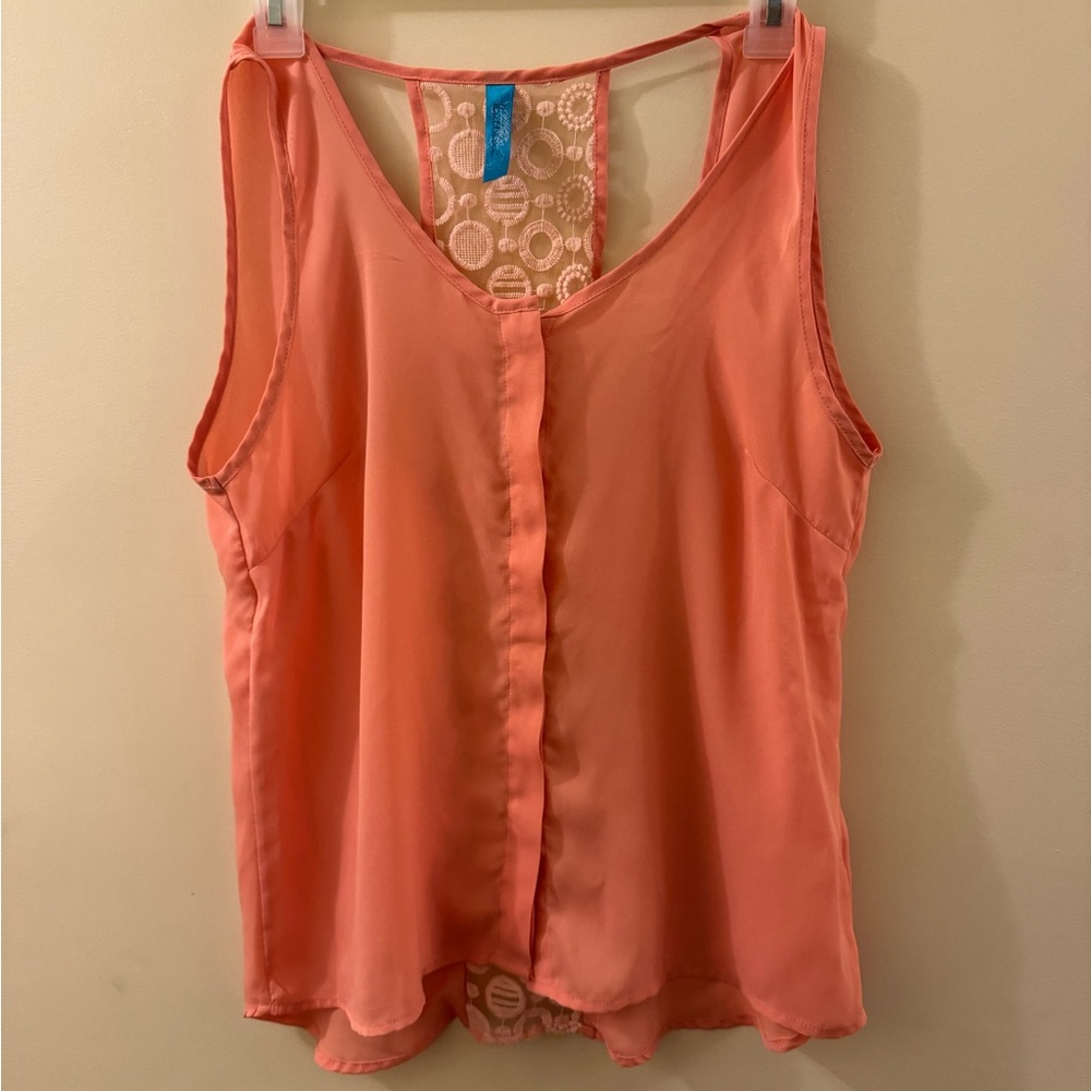 Women’s Buttons tank top